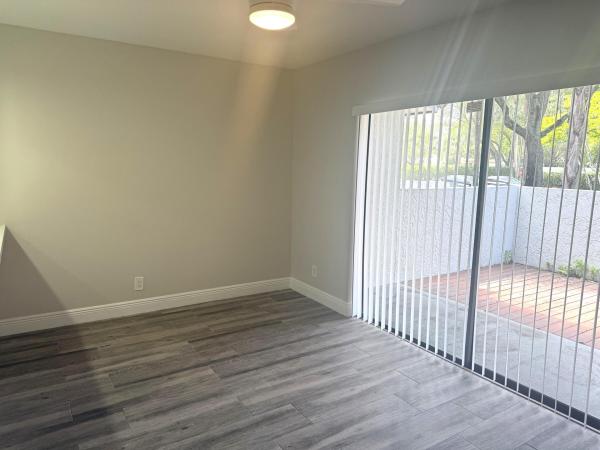 Oakwood On The Green, 9793 Riverside Dr #59-4, Coral Springs, Florida 33071, image 3