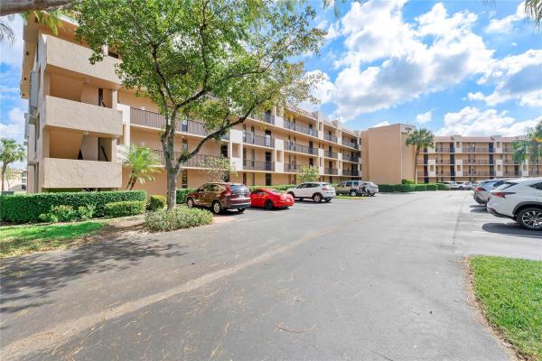6519 Coral Lake Dr #207, Margate, Florida 33063, image 1