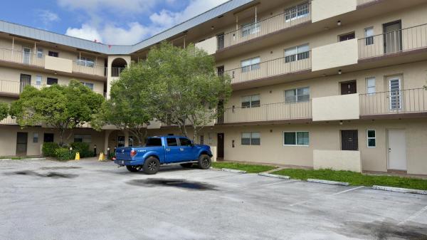 The Falls Of Inverrary, 6201 N Falls Circle Dr #103, Lauderhill, Florida 33319, image 3