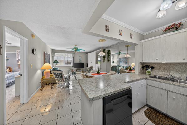 Pompano Place, 221 SE 9th Ave #203, Pompano Beach, Florida 33060, image 2