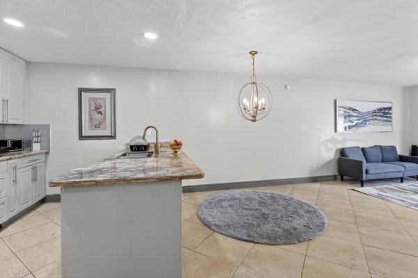 The Club Quarters At Raintree, 1250 SW 113th Ter #201, Pembroke Pines, Florida 33025, image 3
