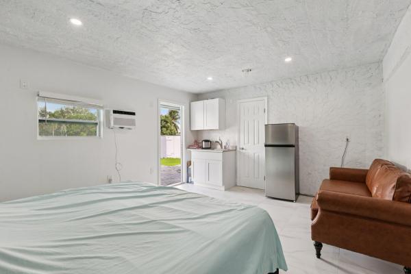 Davie No HOA, 2940 SW 156th Ave, Davie, Florida 33331, image 1