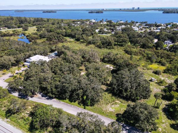 Mariner Oaks Village, 4112 Mariner Oaks Way, Fort Pierce, Florida 34946, image 2