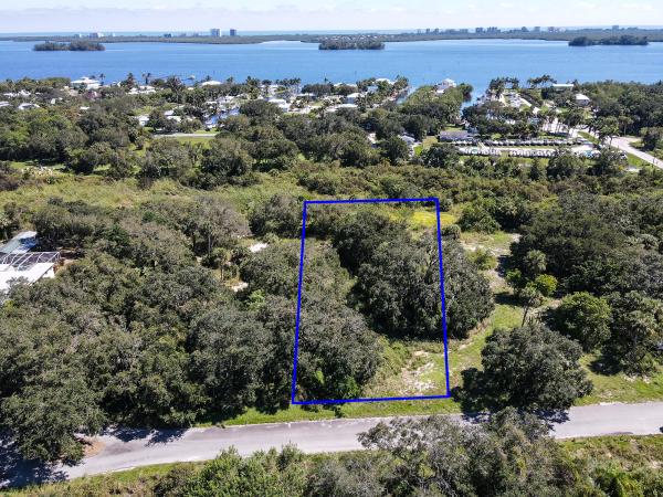 Mariner Oaks Village, 4112 Mariner Oaks Way, Fort Pierce, Florida 34946, image 3