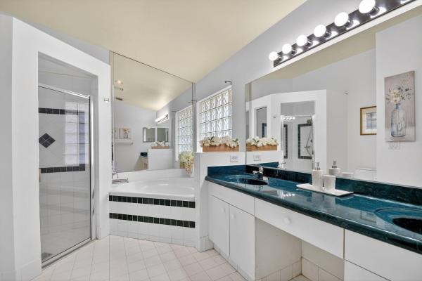 Lawrence Oaks, 7760 Manor Forest Ln, Boynton Beach, Florida 33436, image 2