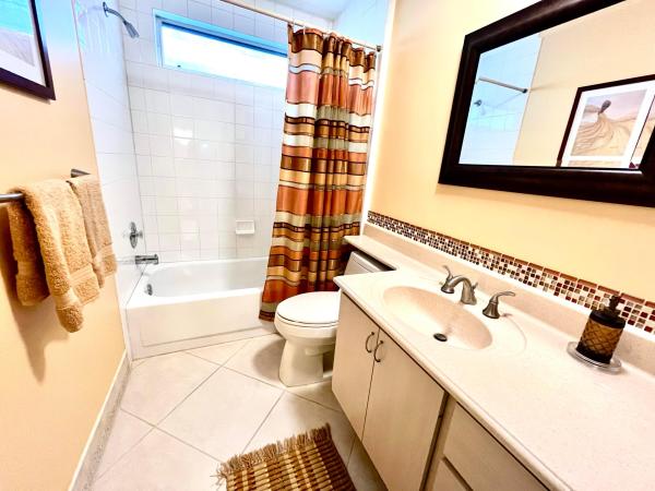 Sun Terrace At The Oaks, 604 Silverleaf Oak Ct, Palm Beach Gardens, Florida 33410, image 2