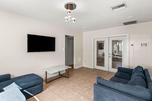 Federal Park, 1121 N 66th Ter, Hollywood, Florida 33024, image 2