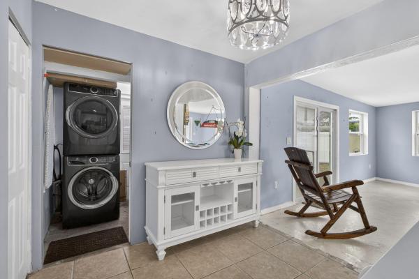 Palm Beach Square, 9141 Birmingham Dr, Palm Beach Gardens, Florida 33410, image 1