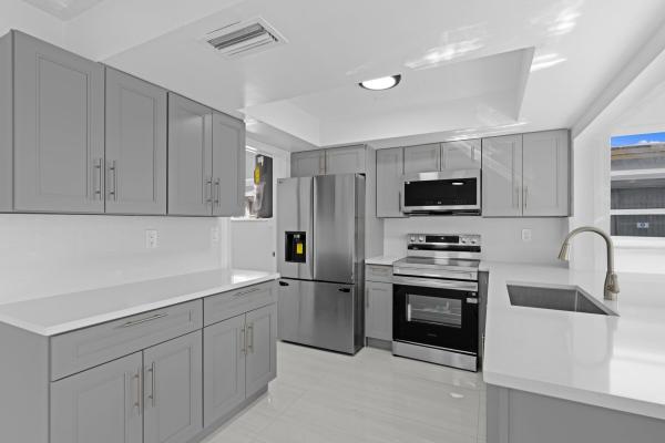 Oakland Estates, 4300 NW 45th Ter, Lauderdale Lakes, Florida 33319, image 2