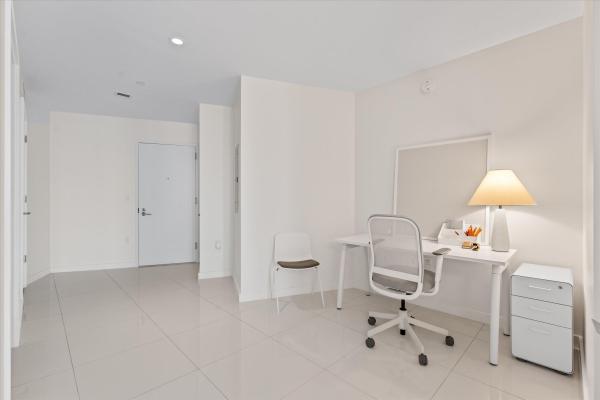 Paramount Miami Worldcenter, 851 NE 1st Ave #4100, Miami, Florida 33132, image 1