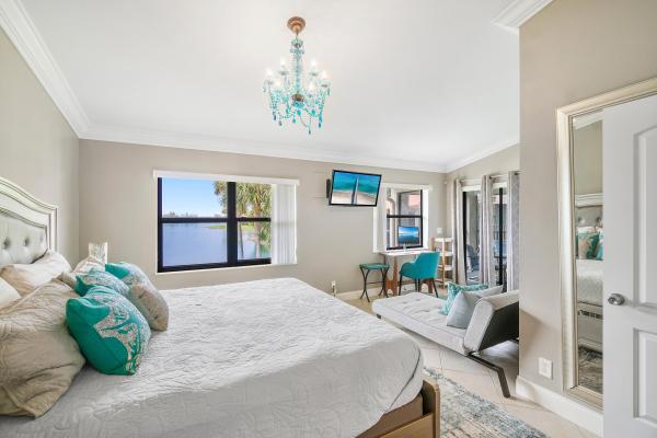 312 Liberty Ct, Deerfield Beach, Florida 33442, image 3