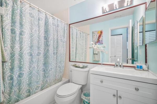 312 Liberty Ct, Deerfield Beach, Florida 33442, image 2