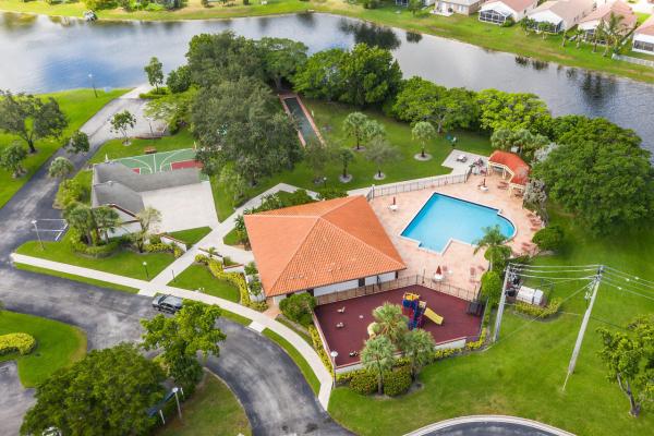 312 Liberty Ct, Deerfield Beach, Florida 33442, image 1