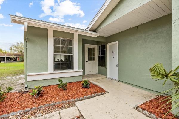 Rivergreen Villas, 1417 SE Rivergreen Cir, Port St. Lucie, Florida 34952, image 1