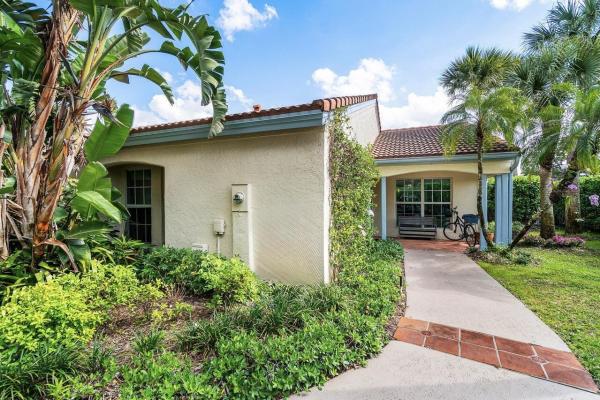 Las Casitas, 2320 Las Casitas Dr, Wellington, Florida 33414, image 2