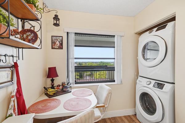 Horizons Of Inverrary, 7050 NW 44th St #705, Lauderhill, Florida 33319, image 2