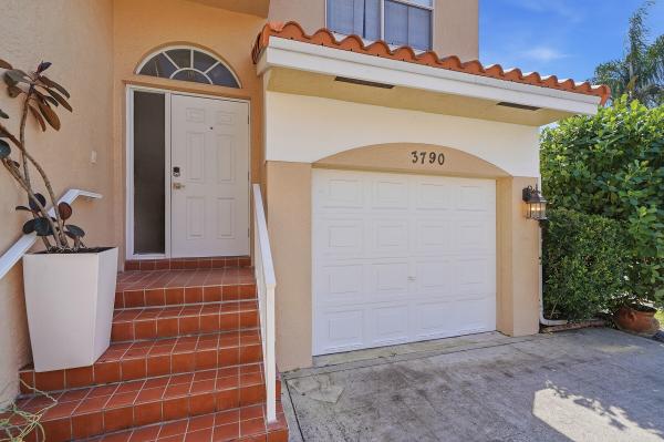 L'Etoile At Emerald Pointe, 3790 Piedmont St, Hollywood, Florida 33021, image 1