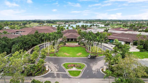 Villa D'Este, 27 Via Del Corso, Palm Beach Gardens, Florida 33418, image 1