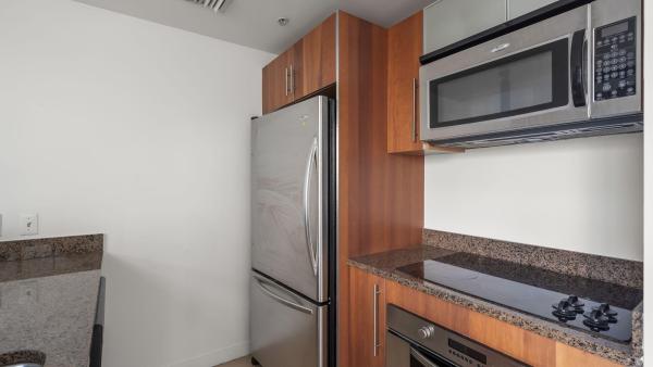 Met 1, 300 S Biscayne Blvd #L-832, Miami, Florida 33131, image 1