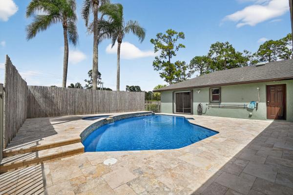 Greenview Shores 1 Of Wellington, 1074 Northumberland Ct, Wellington, Florida 33414, image 2