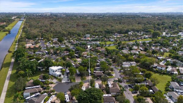 204 N Cortez Drive Circle H, Margate, Florida 33068, image 2