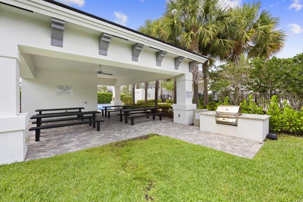 Dakota, 9936 Steamboat Springs Cir, Delray Beach, Florida 33446, image 2