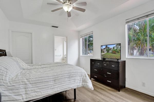 Reflections, 11230 Reveille Rd, Cooper City, Florida 33026, image 2