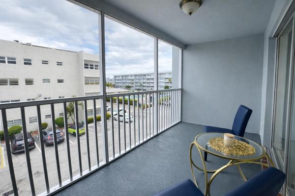 Gulfstream Garden, 215 SE 3rd Ave #306d, Hallandale Beach, Florida 33009, image 1