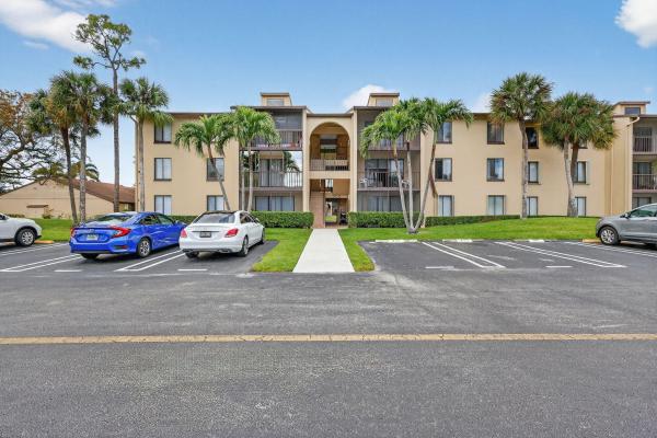 Pine Ridge North 2, 624 Sea Pine Way #B3, Greenacres, Florida 33415, image 2