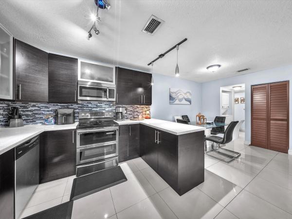 2496 NW 99th Ave, Coral Springs, Florida 33065, image 1