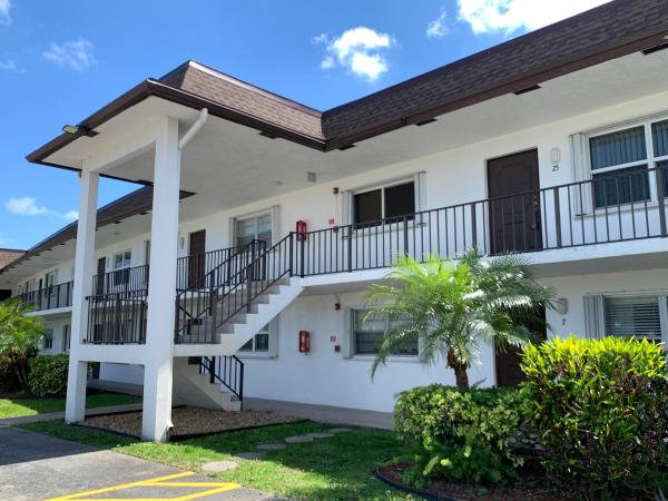 3111 Gardens E Dr #25, Palm Beach Gardens, Florida 33410, image 1