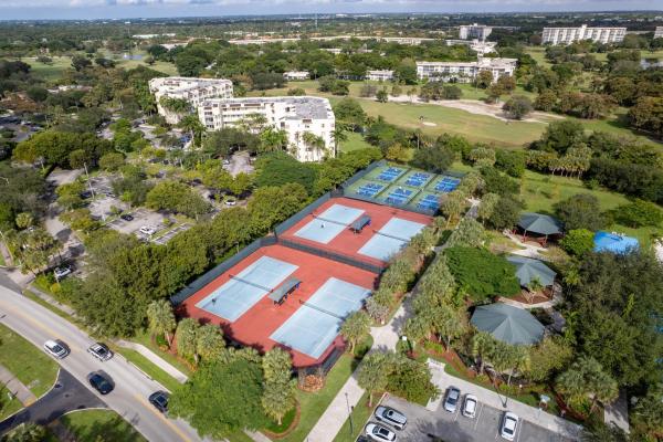 3001 S Palm Aire Dr #206, Pompano Beach, Florida 33069, image 1