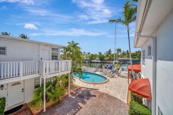 Beach Way Heights, 2724 NE 14th St #6, Fort Lauderdale, Florida 33304, image 1