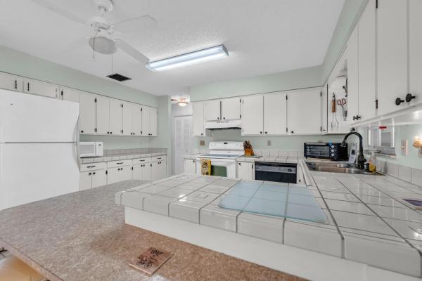 Indian River Estates, 5406 Sunset Blvd, Fort Pierce, Florida 34982, image 1