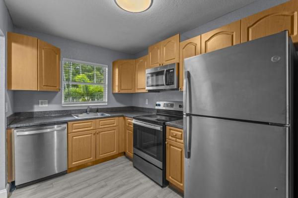 Parkview Gardens At Royal Palm Beach, 120 Sparrow Dr #205, Royal Palm Beach, Florida 33411, image 2
