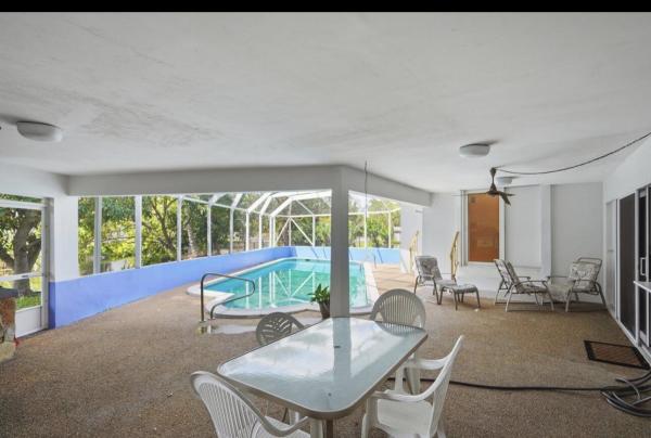 Oakland Estates, 4490 NW 43rd St, Lauderdale Lakes, Florida 33319, image 2