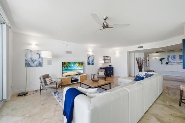 Le Club International, 2845 NE 9th St #906, Fort Lauderdale, Florida 33304, image 1