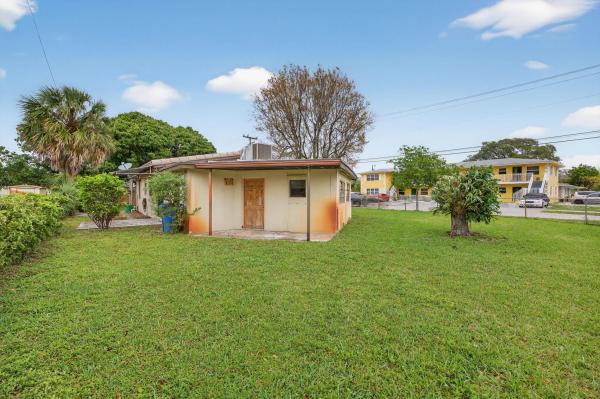 Prospect Gardens, 4117 NW 5th Ave, Oakland Park, Florida 33309, image 3