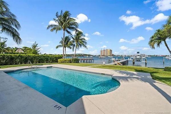 Yacht Harbor Estates, 2941 Lake Dr, Riviera Beach, Florida 33404, image 3