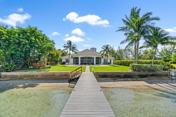 Yacht Harbor Estates, 2941 Lake Dr, Riviera Beach, Florida 33404, image 2