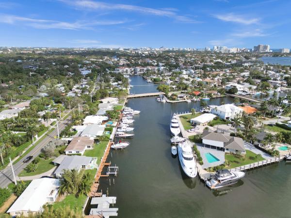 Cliff Lake Villas, 1115 SE 14th Pl #19C, Fort Lauderdale, Florida 33316, image 1