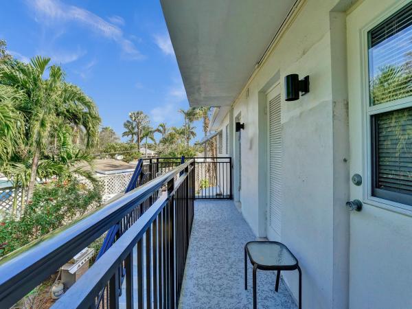 Cliff Lake Villas, 1115 SE 14th Pl #19C, Fort Lauderdale, Florida 33316, image 2