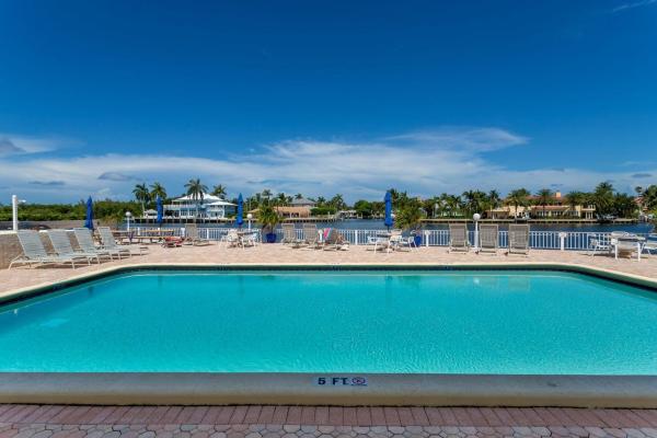 Snug Harbor Gardens, 632 E Snug Harbor Dr #D2, Boynton Beach, Florida 33435, image 1