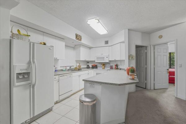 2105 Lavers Cir #212, Delray Beach, Florida 33444, image 1