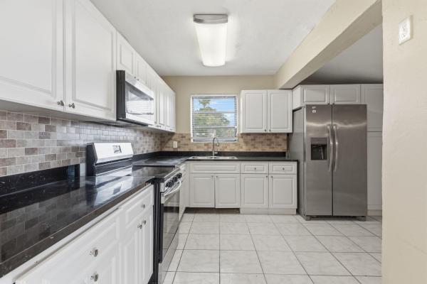 Twin Lakes South, 1531 NW 41st Ct, Oakland Park, Florida 33309, image 1