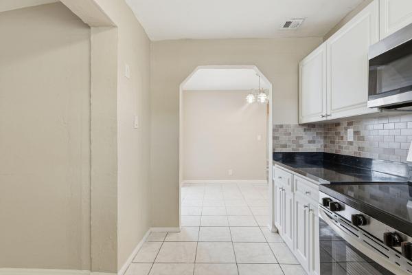 Twin Lakes South, 1531 NW 41st Ct, Oakland Park, Florida 33309, image 1