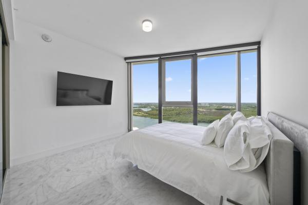 The Ritz-Carlton Residences, 15701 Collins Ave #3901, Sunny Isles Beach, Florida 33160, image 3