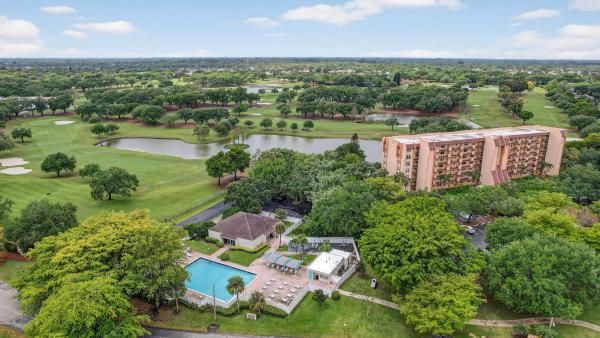 Rolling Hills Golf And Tennis Club, 3001 W Rolling Hills Cir #501, Davie, Florida 33328, image 3