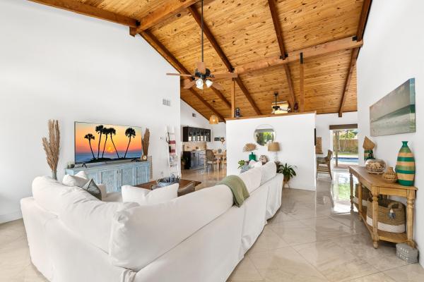 Amberwoods, 21521 E Hollandaire Dr Dr, Boca Raton, Florida 33433, image 1