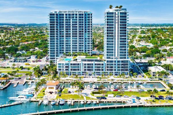 220 Lake Shore Dr #1415, Lake Park, Florida 33403, image 3